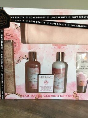 Love Beauty "Head-to-Toe Glowing Gift Set" Rosewater Scented Bath Products NEW